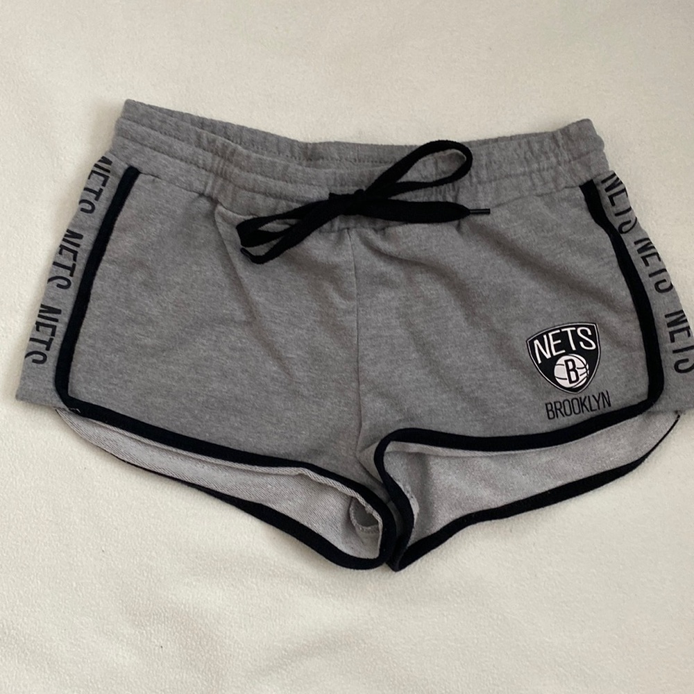 Grey Brooklyn Nets sweat shorts size XS